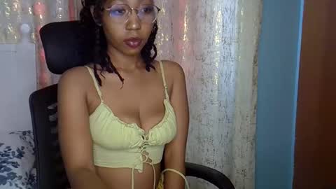 Snapshot of mariejuana_bliss chatting on 09-12-25, 10:15 mariejuana online show from 09-12-25, 10:15