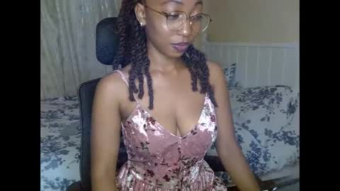 Snapshot of mariejuana_bliss chatting on 10-14-25, 09:37 mariejuana online show from 10-14-25, 09:37