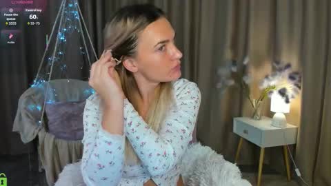 Snapshot of mariel_lie chatting on 10-01-25, 01:33 Mariel online show from 10-01-25, 01:33