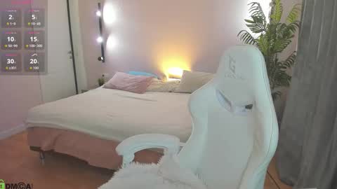 Snapshot of mariel_lie chatting on 02-04-26, 01:44 Mariel online show from 02-04-26, 01:44