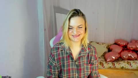 Snapshot of mariel_lie chatting on 03-04-26, 01:11 Mariel online show from 03-04-26, 01:11