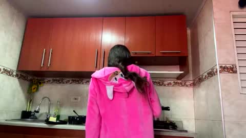 Snapshot of mariel_sins21 chatting on 01-05-25, 04:38 Mariie online show from 01-05-25, 04:38