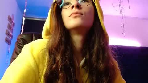 Snapshot of mariel_sins21 chatting on 01-10-25, 07:00 Mariie online show from 01-10-25, 07:00