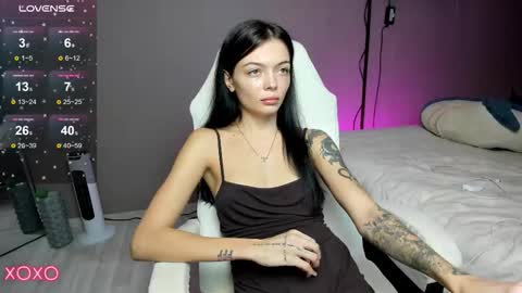 Maria  online show from 10-11-25, 01:53