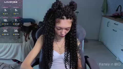 Snapshot of mariella__adams chatting on 06-15-26, 03:47 Maria online show from 06-15-26, 03:47