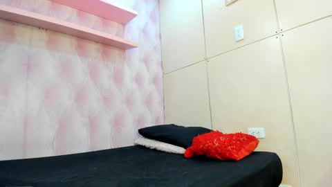 Snapshot of mariemyller chatting on 09-29-25, 12:32 Marie online show from 09-29-25, 12:32