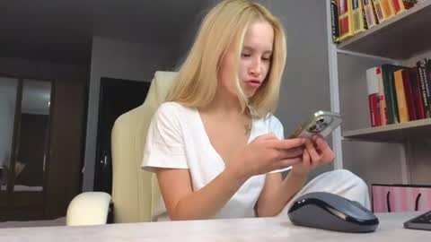 Snapshot of marietta__castro chatting on 06-30-26, 04:08 Marietta online show from 06-30-26, 04:08