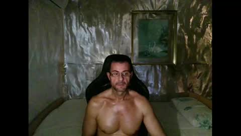 Snapshot of mariettee chatting on 03-10-25, 10:04 Djpegasus online show from 03-10-25, 10:04