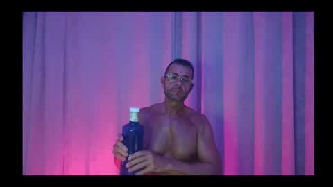 Snapshot of mariettee chatting on 09-16-25, 09:16 Djpegasus online show from 09-16-25, 09:16