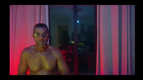 Snapshot of mariettee chatting on 09-18-25, 06:32 Djpegasus online show from 09-18-25, 06:32