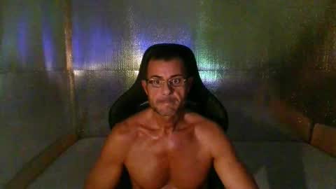 Snapshot of mariettee chatting on 10-28-25, 01:03 Djpegasus online show from 10-28-25, 01:03