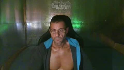 Snapshot of mariettee chatting on 11-25-25, 10:37 Djpegasus online show from 11-25-25, 10:37