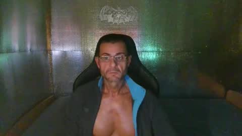 Snapshot of mariettee chatting on 11-28-25, 06:32 Djpegasus online show from 11-28-25, 06:32