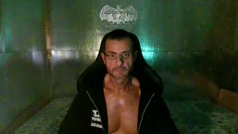 Snapshot of mariettee chatting on 12-21-25, 10:33 Djpegasus online show from 12-21-25, 10:33