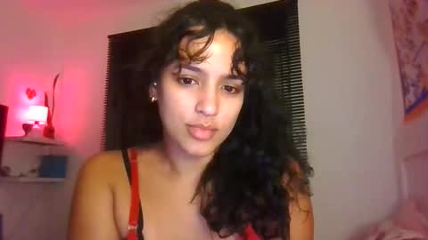 Snapshot of mariguimajf chatting on 02-19-26, 10:39 mariguimajf online show from 02-19-26, 10:39