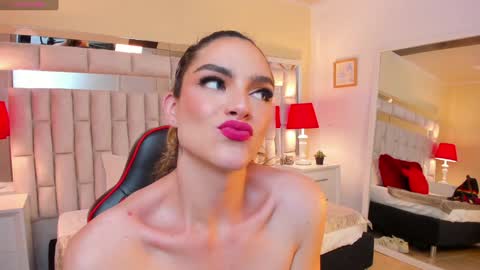 mariiahneedles online show from 01-24-25, 11:56