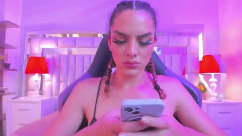 mariiahneedles online show from 03-08-26, 03:54