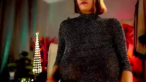 Nikita - Scroll down and read my bio please. New Pictures in Bio online show from 02-25-25, 09:31