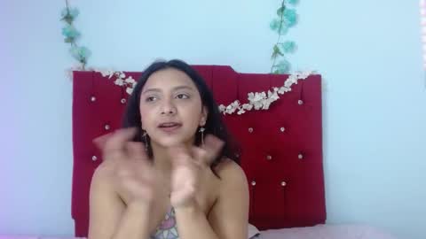 Snapshot of mariilulp303av chatting on 12-19-24, 10:02 Marilu online show from 12-19-24, 10:02