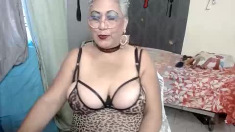 Snapshot of marilincarolina chatting on 06-07-26, 07:06 Marilin carolina online show from 06-07-26, 07:06