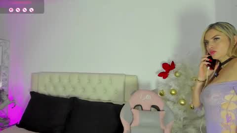 Snapshot of marilyn_allen chatting on 12-19-25, 08:05 Marilyn online show from 12-19-25, 08:05