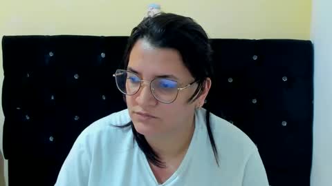 Snapshot of marilyn_garcia chatting on 12-18-24, 04:17 MARILYN SEXY online show from 12-18-24, 04:17