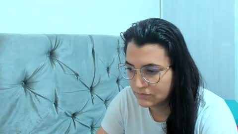 Snapshot of marilyn_garcia chatting on 01-19-25, 05:39 MARILYN SEXY online show from 01-19-25, 05:39