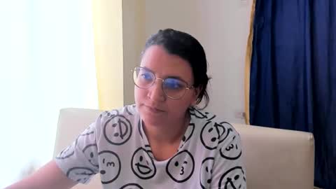 Snapshot of marilyn_garcia chatting on 02-19-25, 06:10 MARILYN SEXY online show from 02-19-25, 06:10