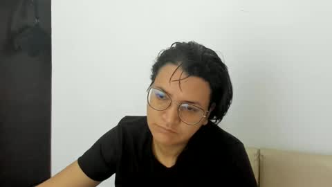 Snapshot of marilyn_garcia chatting on 02-24-25, 03:09 MARILYN SEXY online show from 02-24-25, 03:09