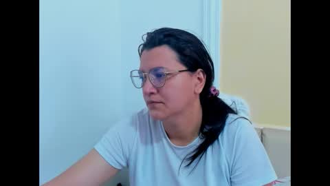 Snapshot of marilyn_garcia chatting on 03-02-25, 03:16 MARILYN SEXY online show from 03-02-25, 03:16