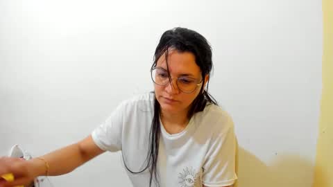 Snapshot of marilyn_garcia chatting on 10-13-25, 01:33 MARILYN SEXY online show from 10-13-25, 01:33