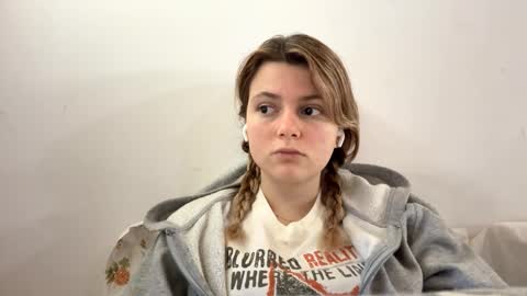 Esma online show from 12-03-25, 12:03