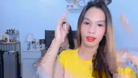 Snapshot of marimaraldama chatting on 03-05-26, 04:14 Anngilbuena online show from 03-05-26, 04:14