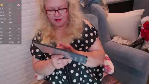 Snapshot of marinaabysss chatting on 07-17-26, 12:17 Marina online show from 07-17-26, 12:17
