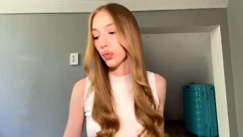 Snapshot of marioindal chatting on 06-23-26, 10:02 Amelia online show from 06-23-26, 10:02