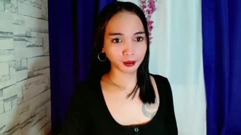 Snapshot of marishkafoxx chatting on 05-23-26, 11:03 marishka online show from 05-23-26, 11:03