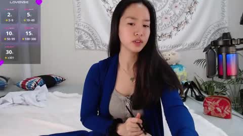 Snapshot of marissapeach chatting on 12-17-24, 02:55 MarissaPeach online show from 12-17-24, 02:55