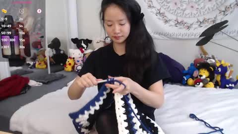 Snapshot of marissapeach chatting on 11-02-25, 02:41 MarissaPeach online show from 11-02-25, 02:41