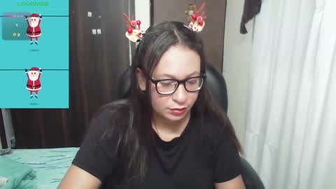Snapshot of maritsa_millerr chatting on 12-17-24, 10:44 maritsa online show from 12-17-24, 10:44