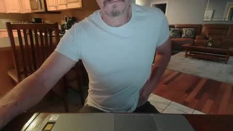 Snapshot of mark48130 chatting on 10-15-25, 12:38 Mark online show from 10-15-25, 12:38