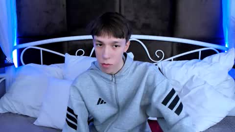 Mark online show from 11-23-25, 10:48