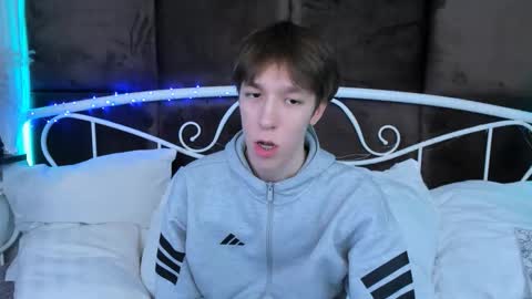 Mark online show from 02-04-26, 03:51