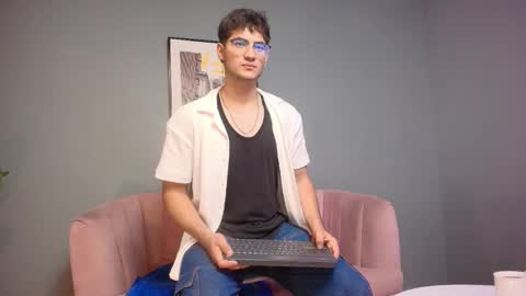 Snapshot of mark_evans1_ chatting on 10-23-25, 08:29 mark_evans1_ online show from 10-23-25, 08:29