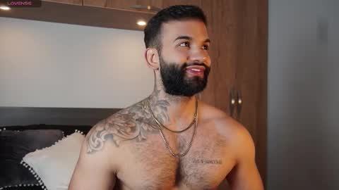 Snapshot of mark_hazze chatting on 09-18-25, 09:39 Mark online show from 09-18-25, 09:39