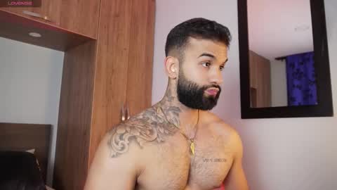 Snapshot of mark_hazze chatting on 10-01-25, 01:11 Mark online show from 10-01-25, 01:11