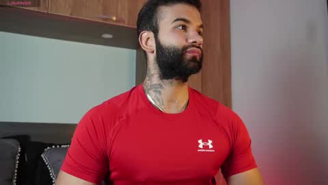 Snapshot of mark_hazze chatting on 10-17-25, 05:37 Mark online show from 10-17-25, 05:37