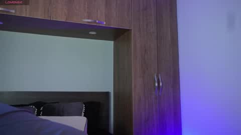 Snapshot of mark_hazze chatting on 10-21-25, 10:10 Mark online show from 10-21-25, 10:10