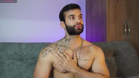 Snapshot of mark_hazze chatting on 11-01-25, 10:56 Mark online show from 11-01-25, 10:56