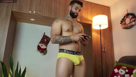 Snapshot of mark_hazze chatting on 12-02-25, 11:11 Mark online show from 12-02-25, 11:11