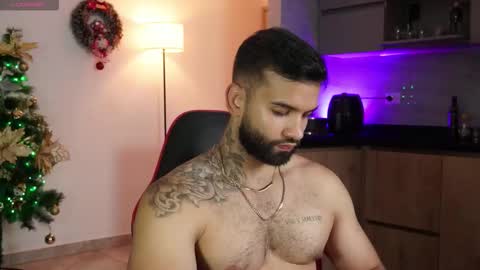 Snapshot of mark_hazze chatting on 12-21-25, 10:50 Mark online show from 12-21-25, 10:50